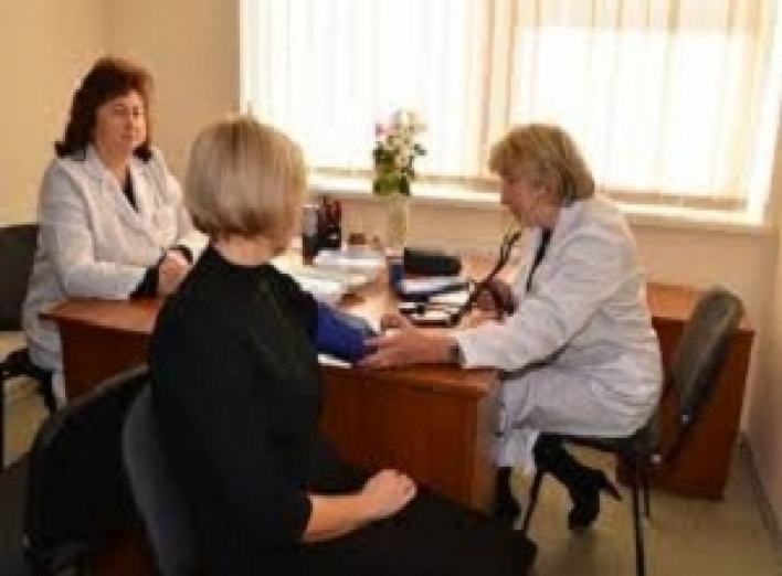 Стало известно, как будут обслуживать украинцев, которые не выбрали семейного доктора